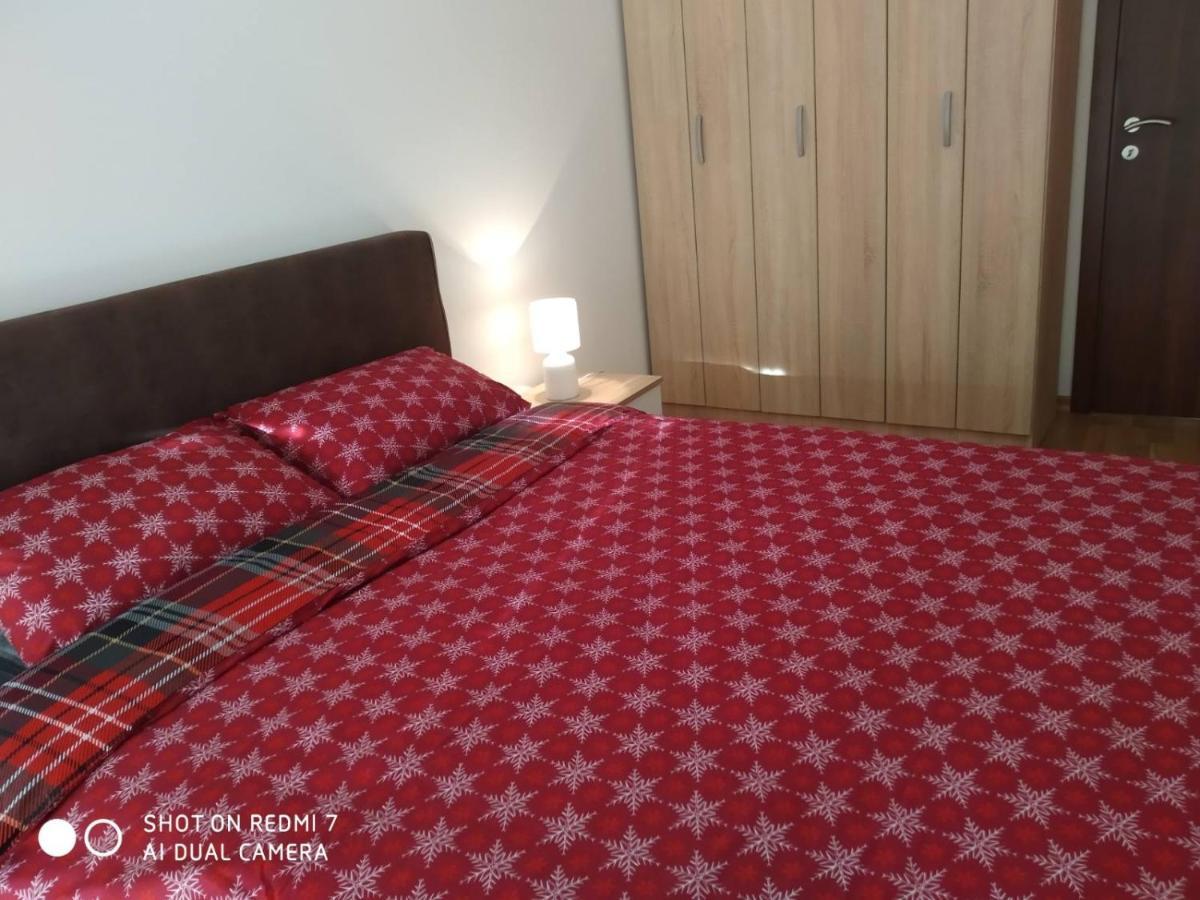 Aga Apartman พอดโกริกา ภายนอก รูปภาพ