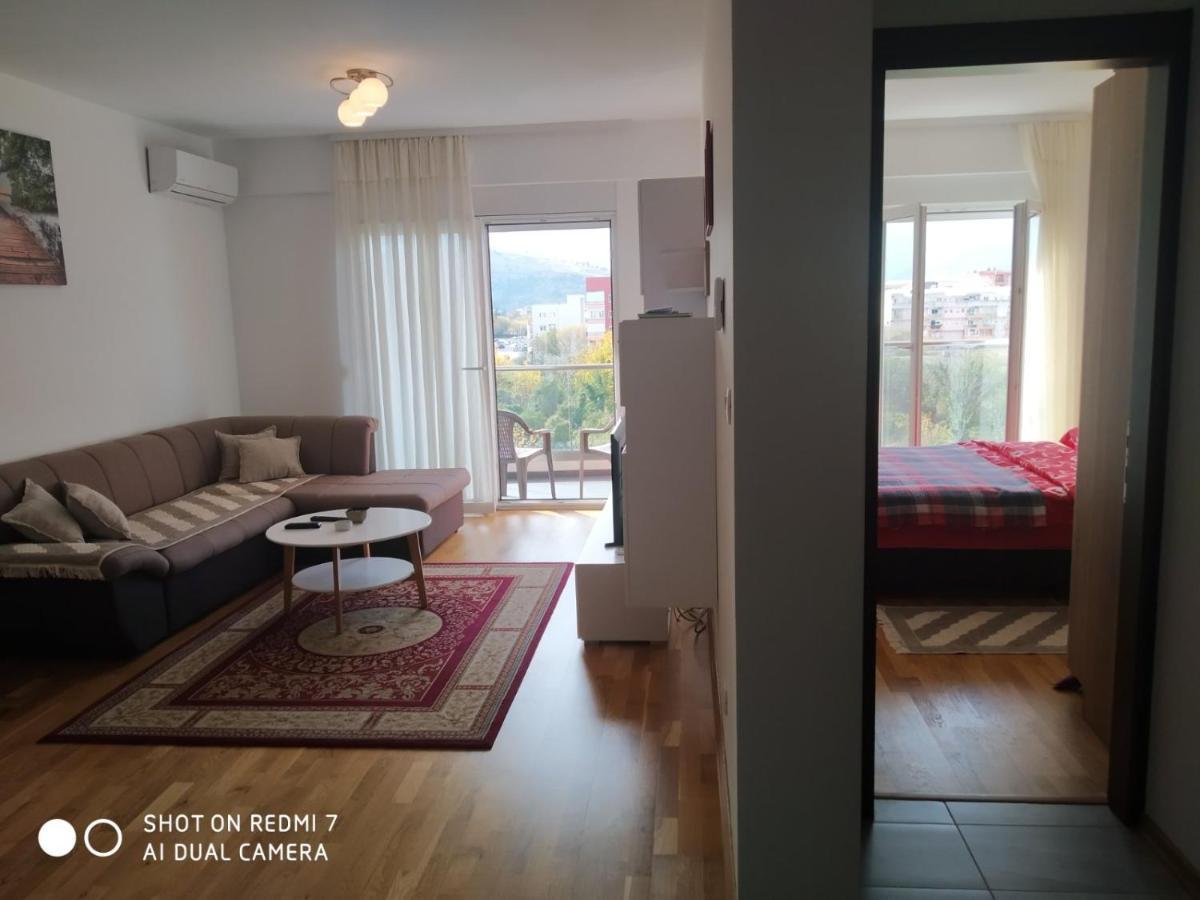 Aga Apartman พอดโกริกา ภายนอก รูปภาพ