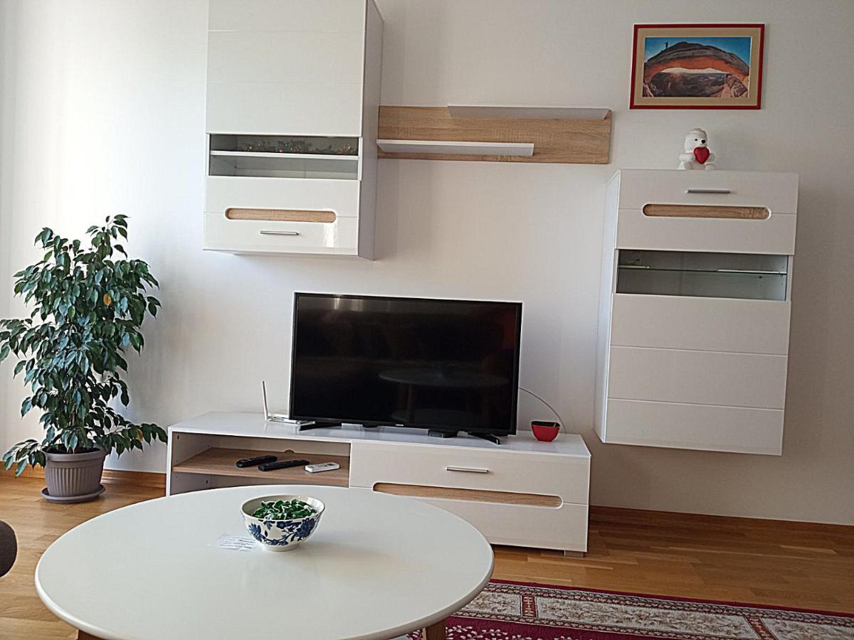 Aga Apartman พอดโกริกา ภายนอก รูปภาพ