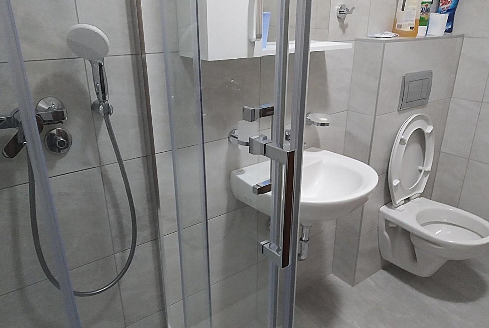 Aga Apartman พอดโกริกา ภายนอก รูปภาพ